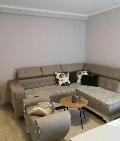 Uma Apartment Tuzla